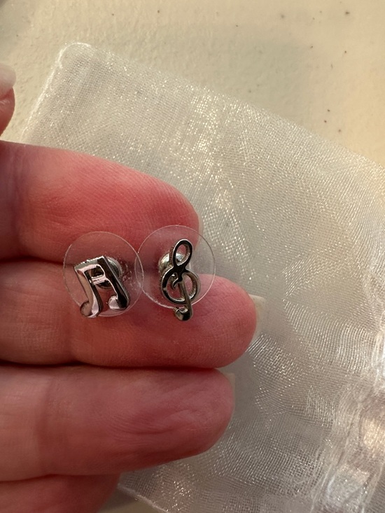 Jewelry - Music Note Earrings